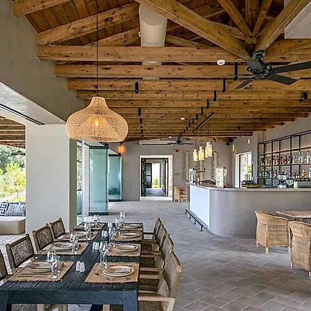 Ξενοδοχείο Eliamos & - Relais & Chateaux 5*