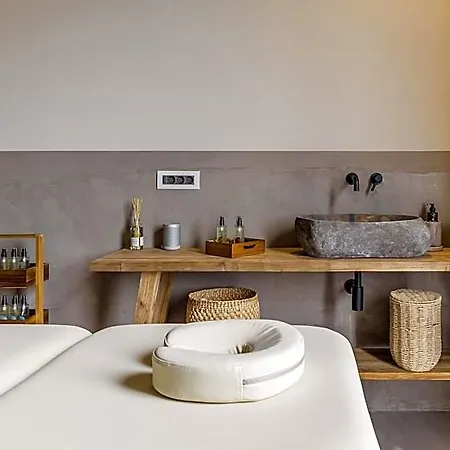 Ξενοδοχείο Eliamos & - Relais & Chateaux 5*