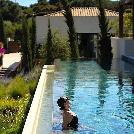 Eliamos & - Relais & Chateaux Valsamata